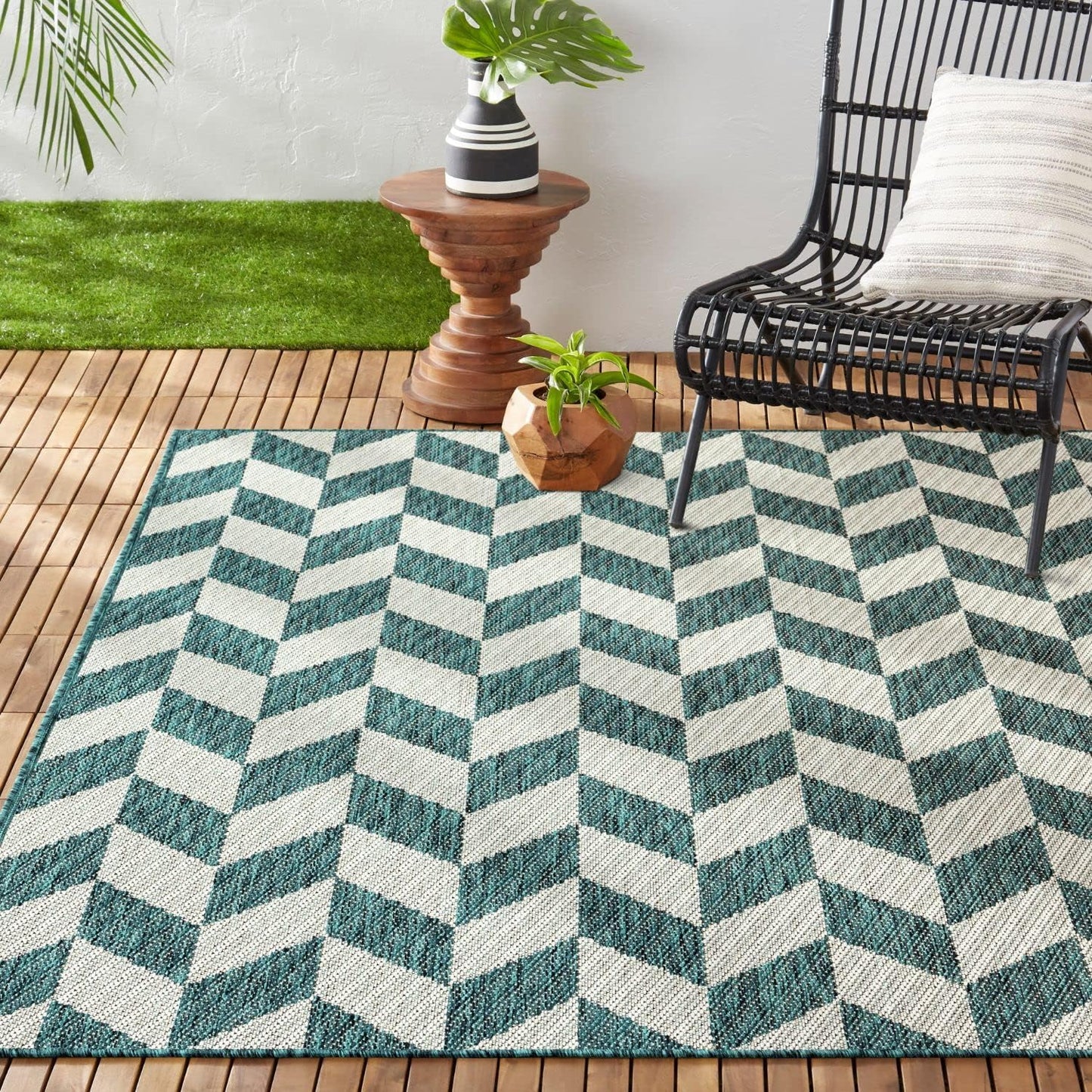 Patio Country Calla Contemporary Herringbone Indoor/Outdoor Area Rug, Blue/Grey, 7'9"X10'2"